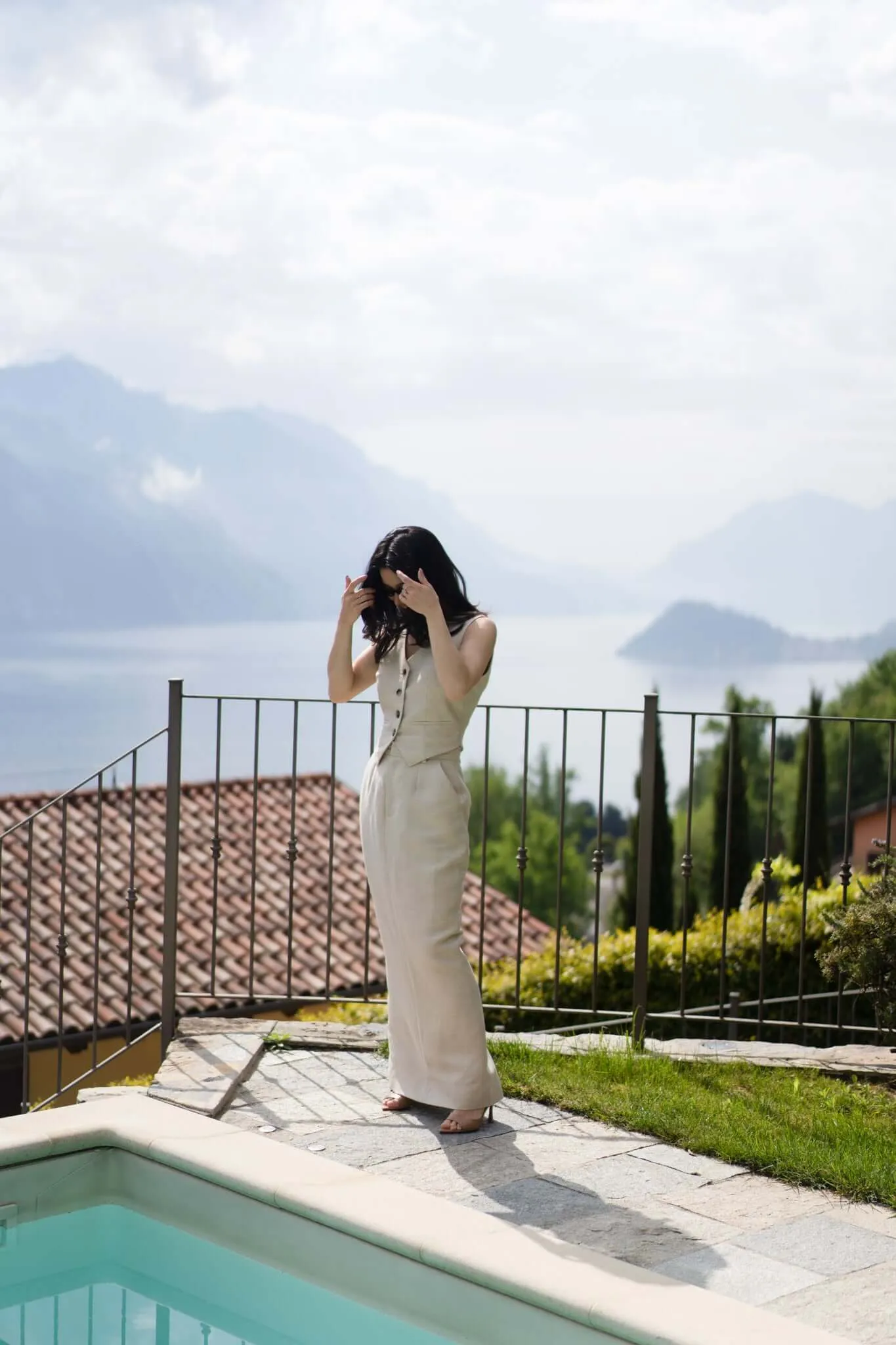 Linen & Wool Blend Tailored Skirt in Natural Herringbone