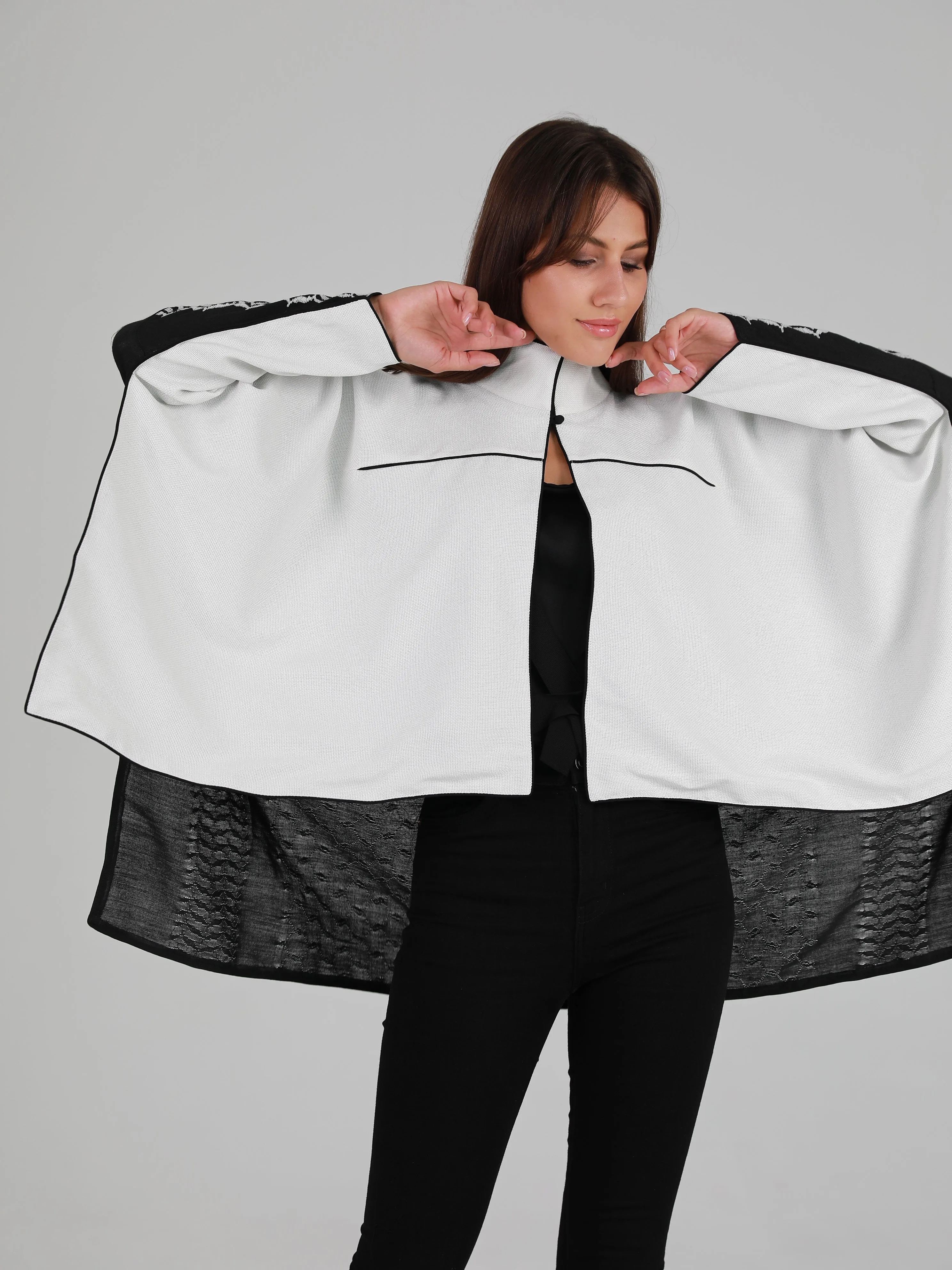 Long-Sleeve High Mandarin Collar Keffiyeh Cape - White/Black