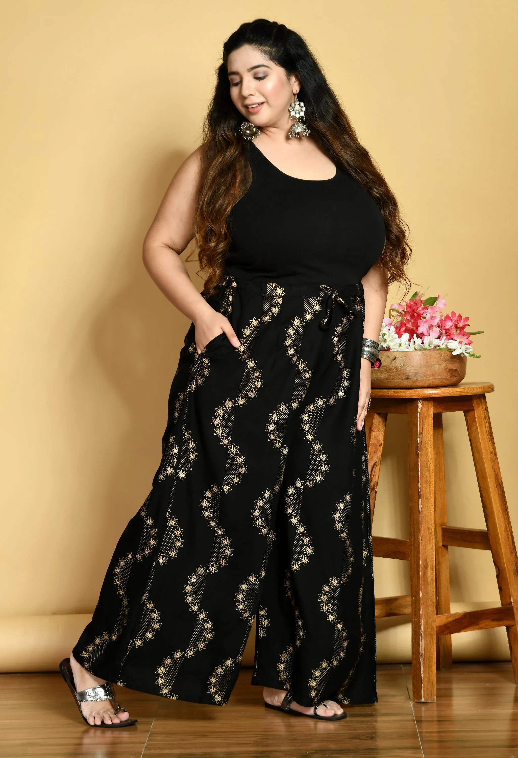 Plus Size Plus Size Black Floral Gold Printed Palazzos