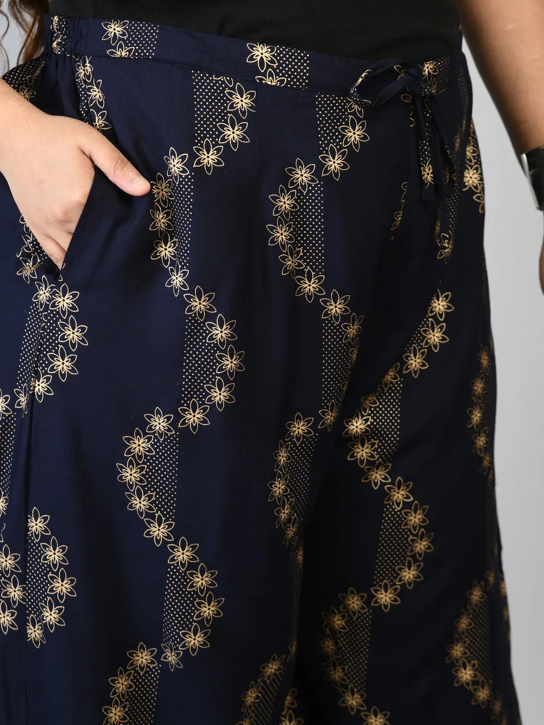 Plus Size Plus Size Navy Blue Floral Gold Printed Palazzos