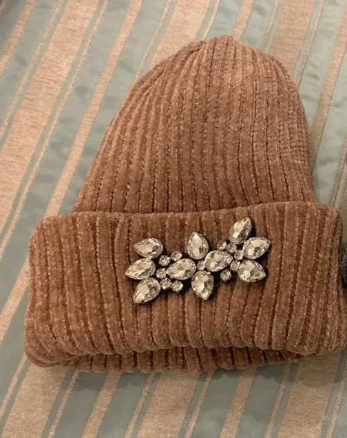 Ribbed Beanie with Crystal Brooch