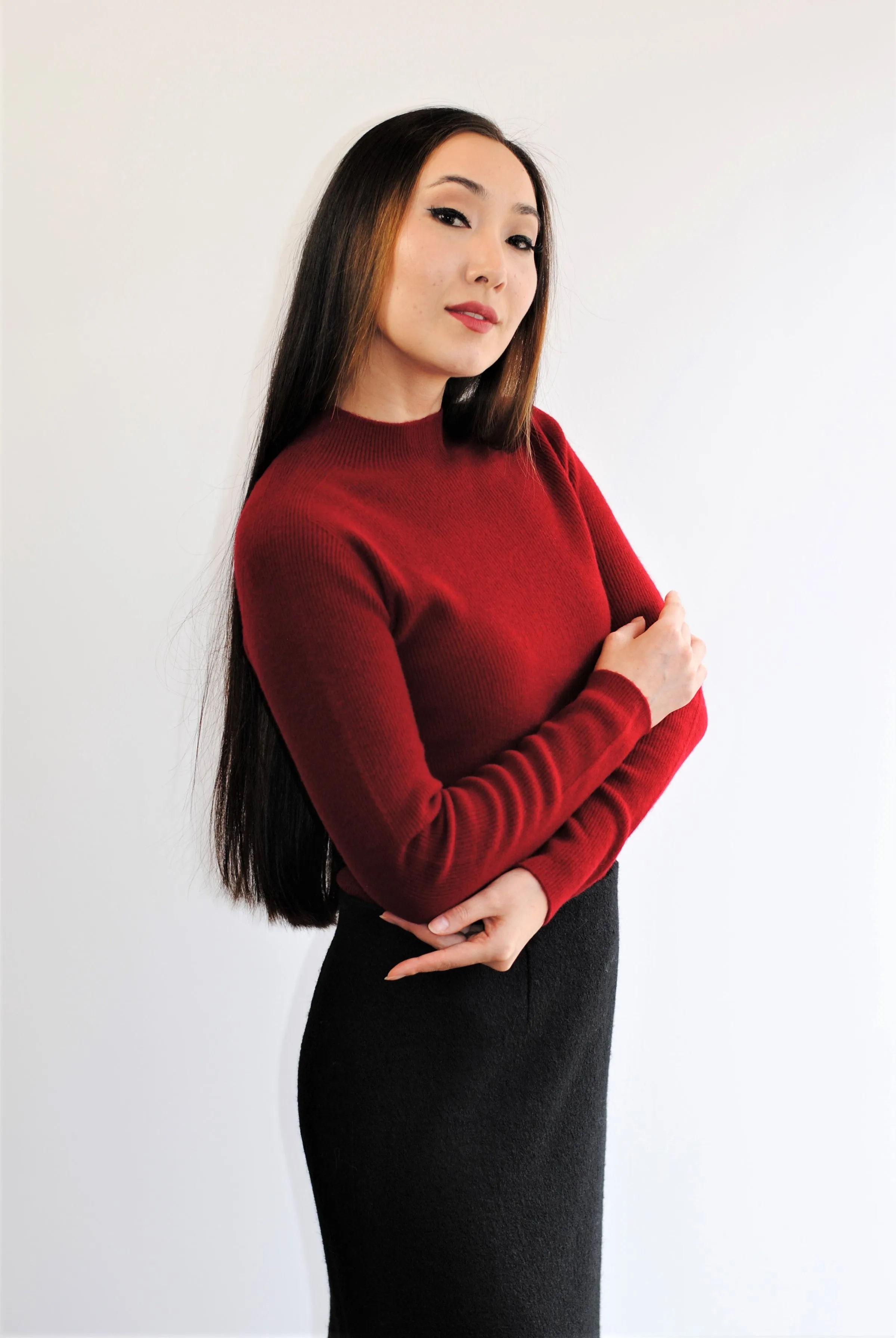 VIKA Lux Merino Wool Turtleneck Pullover Sweater