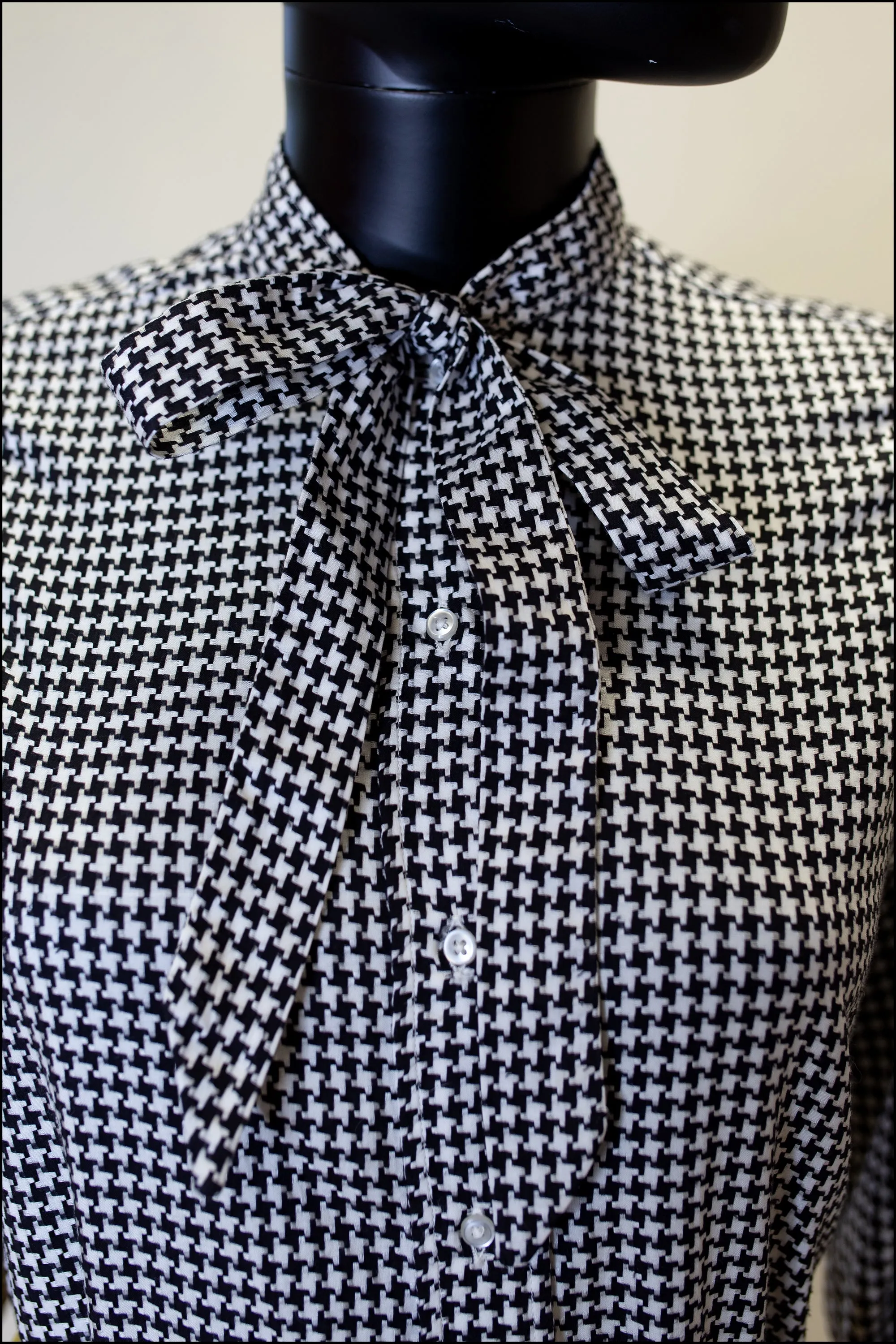 Vintage 1970s Black and White Dogtooth Blouse